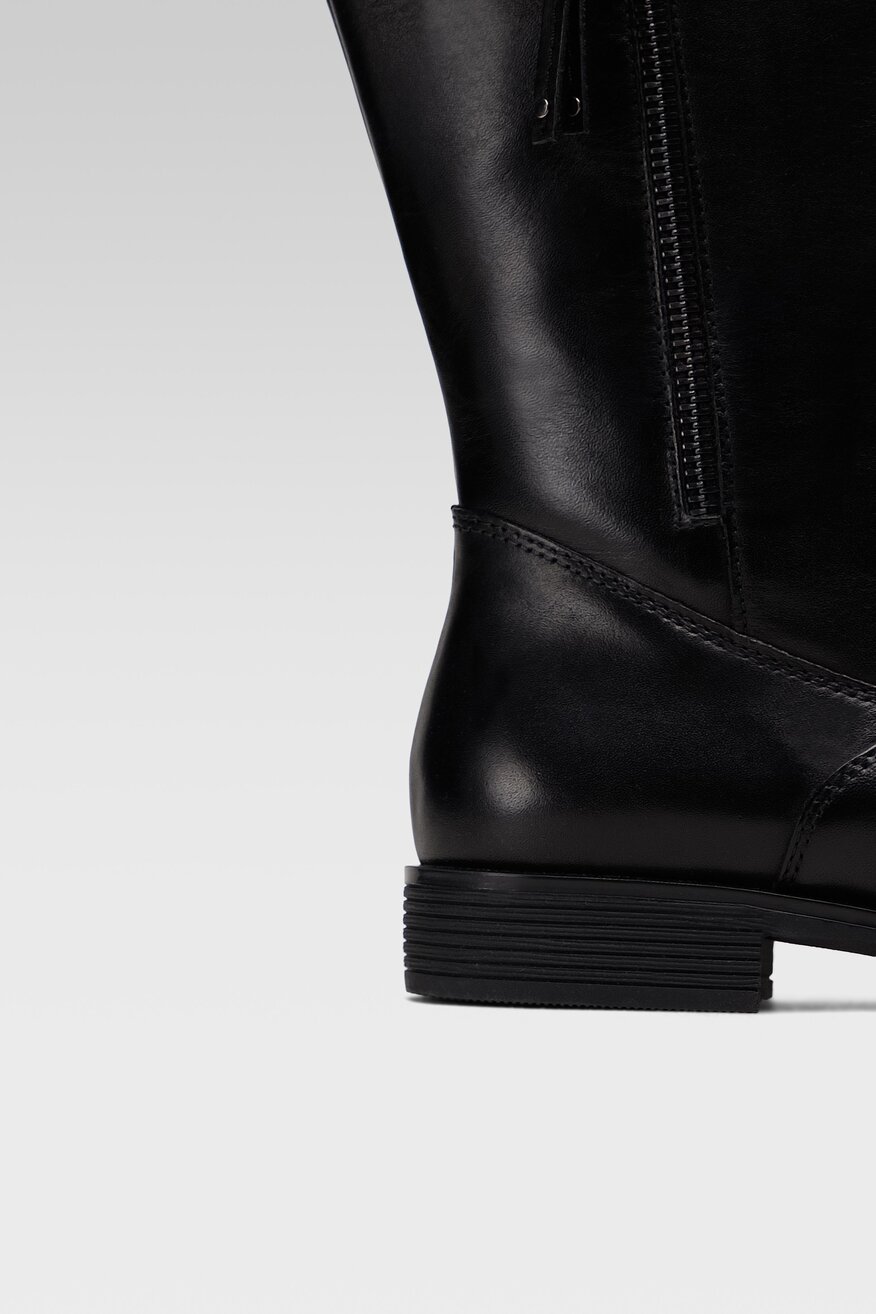 
                Lasocki - Skórzane kozaki czarne - 5904248065157