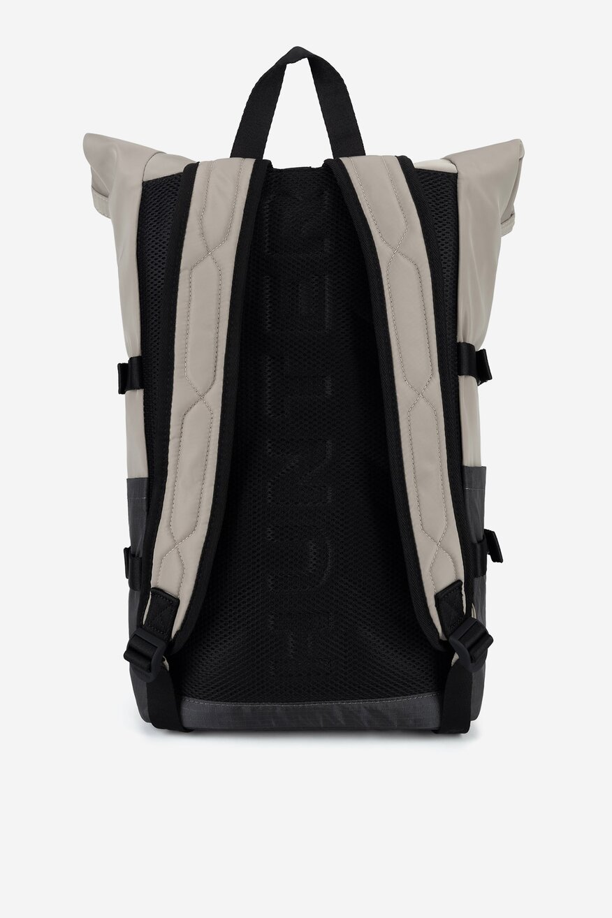 
                Hátizsák HUNTER BÉZS - 5905588968603