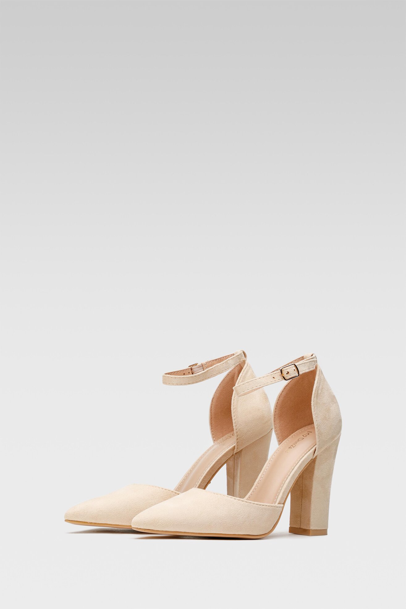 Körömcipő DeeZee KL-091201-06 BÉZS