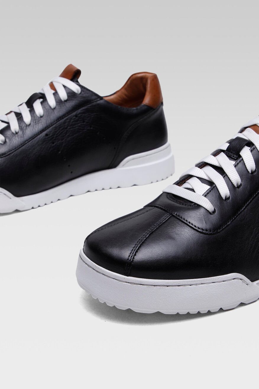 
                Badura - Skórzane sneakersy czarne - 5904248779108