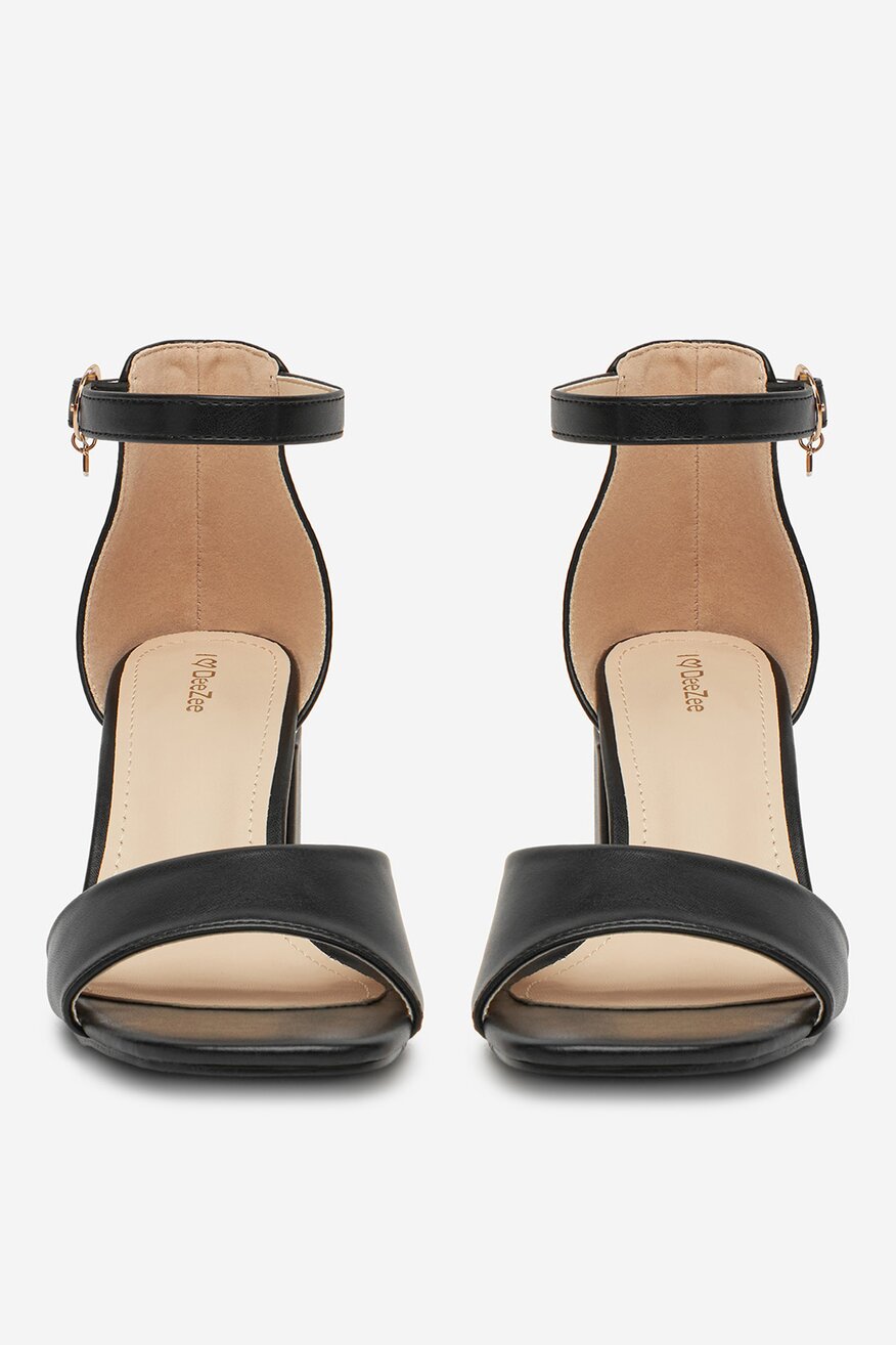 
                DeeZee - Sandały na słupku - 5906751094860