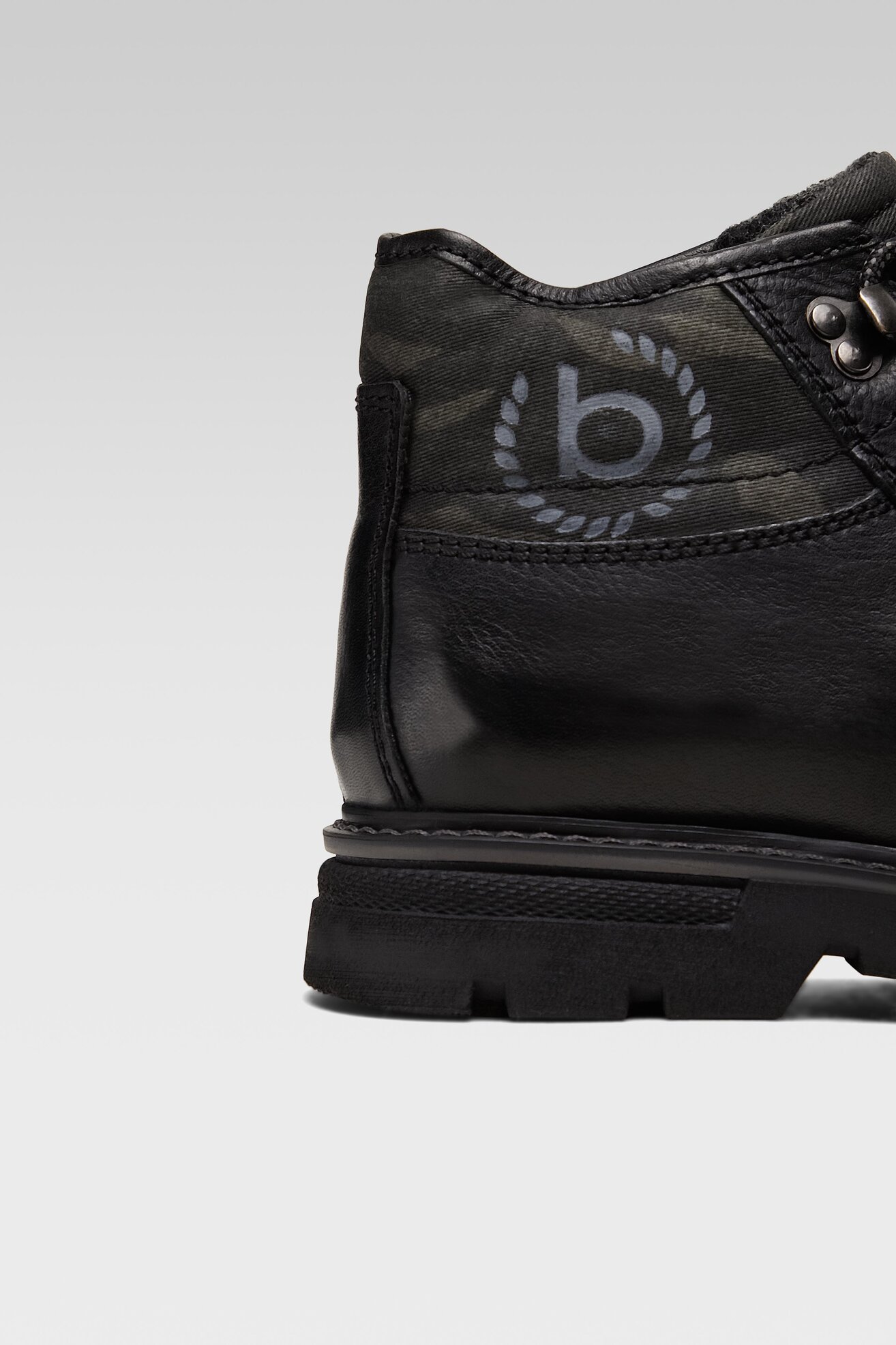 Trzewiki Bugatti 321-A5A31-1000-1000 Czarny