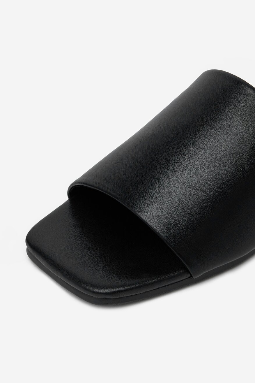 Flip-flop DeeZee FEKETE - 5904410809817