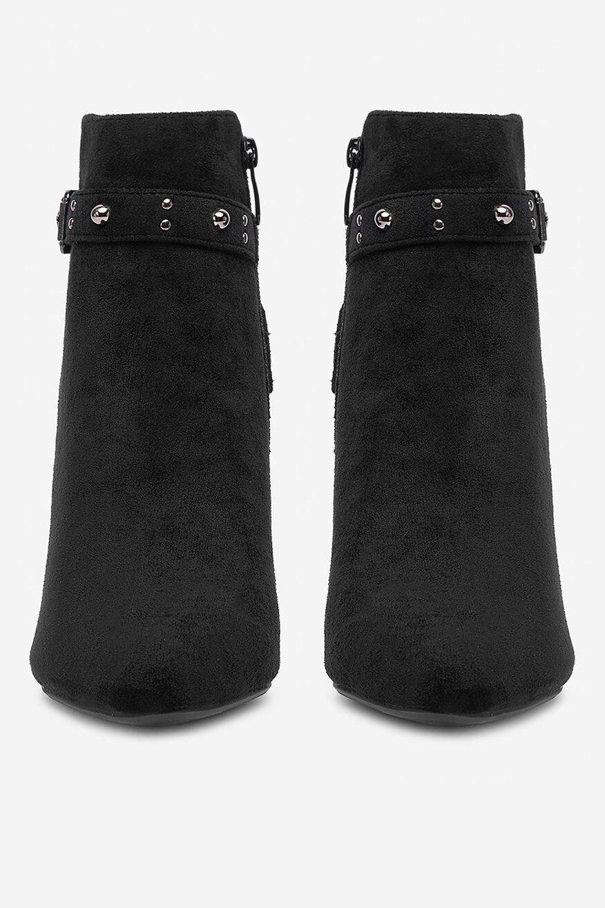 
                Боти DeeZee ЧЕРЕН - 5904410915549