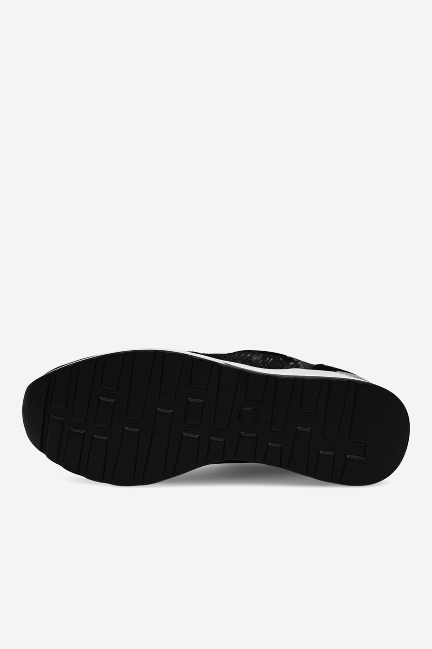 
                Tornacipő Clara Barson FEKETE - 5905588312499