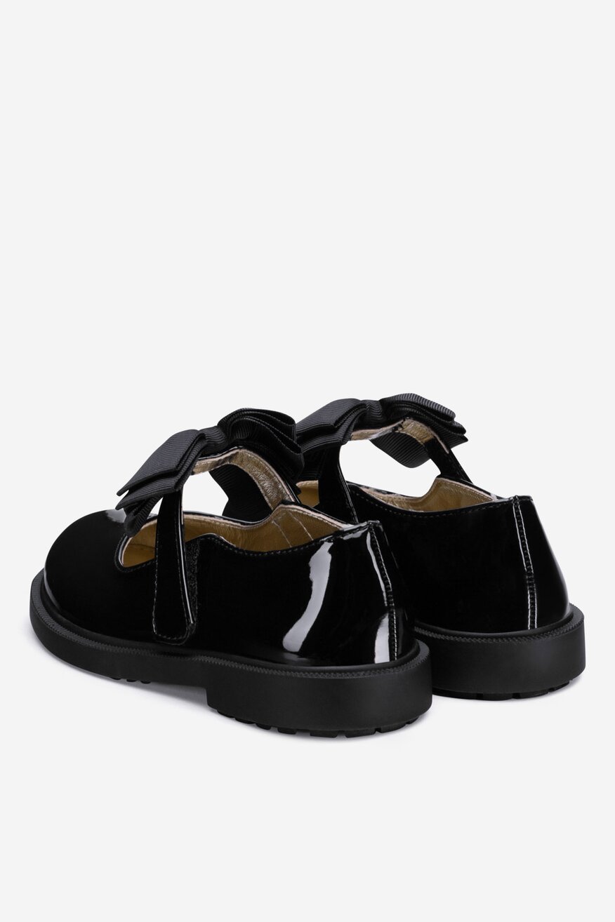 
                Félcipő Nelli Blu FEKETE - 5905588783510