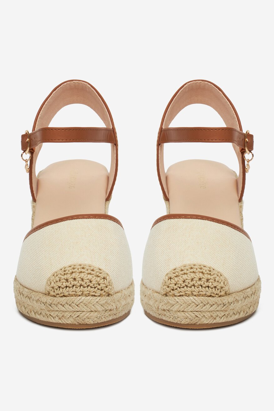 
                DeeZee - Espadryle na koturnie - 5906751130162