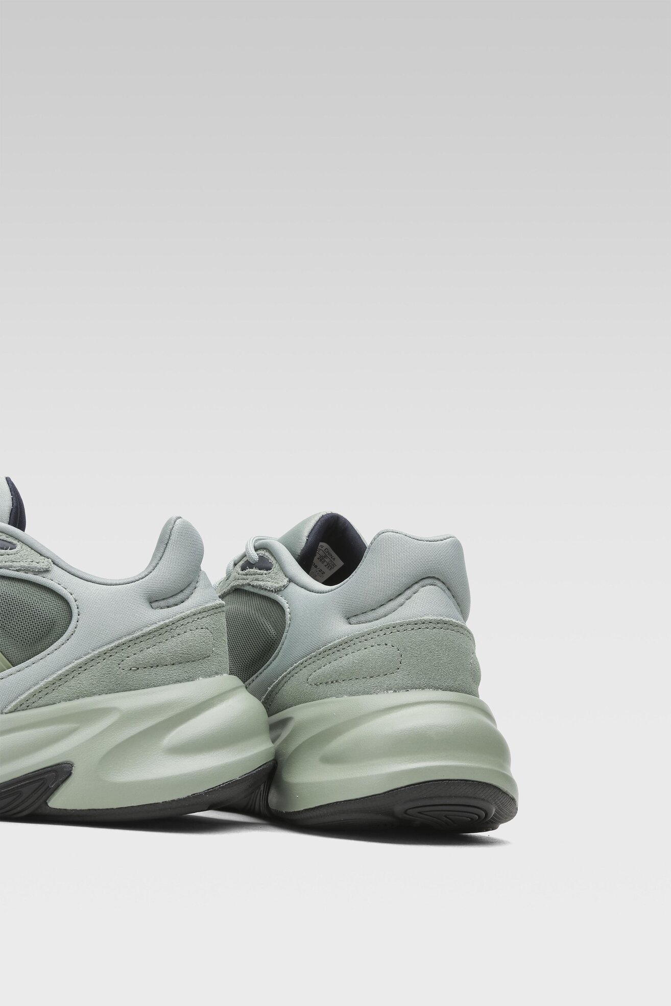 Obuwie sportowe adidas OZELLE H03508 Khaki