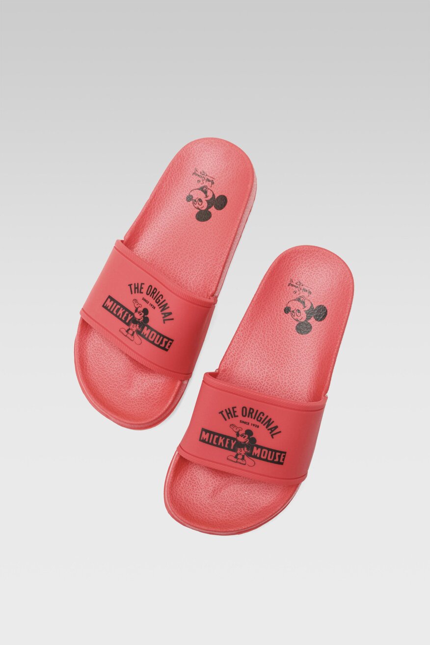 
                Șlapi pentru bazin DISNEY 100 ROŞU - 5904862630397