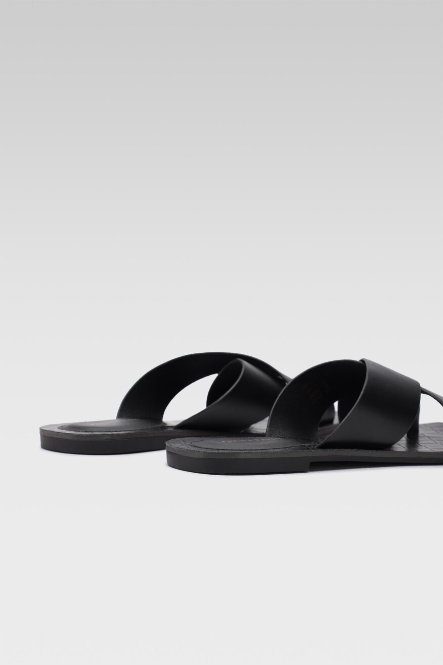 
                Jenny Fairy - Klapki czarne - 5903698654737