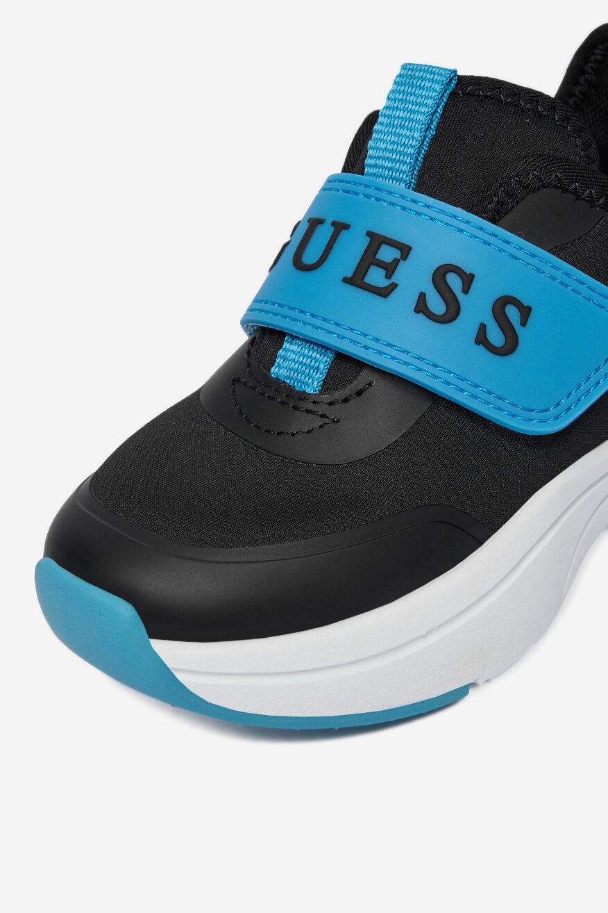 
                Сникърси GUESS KIDS СИН - 5906751754382