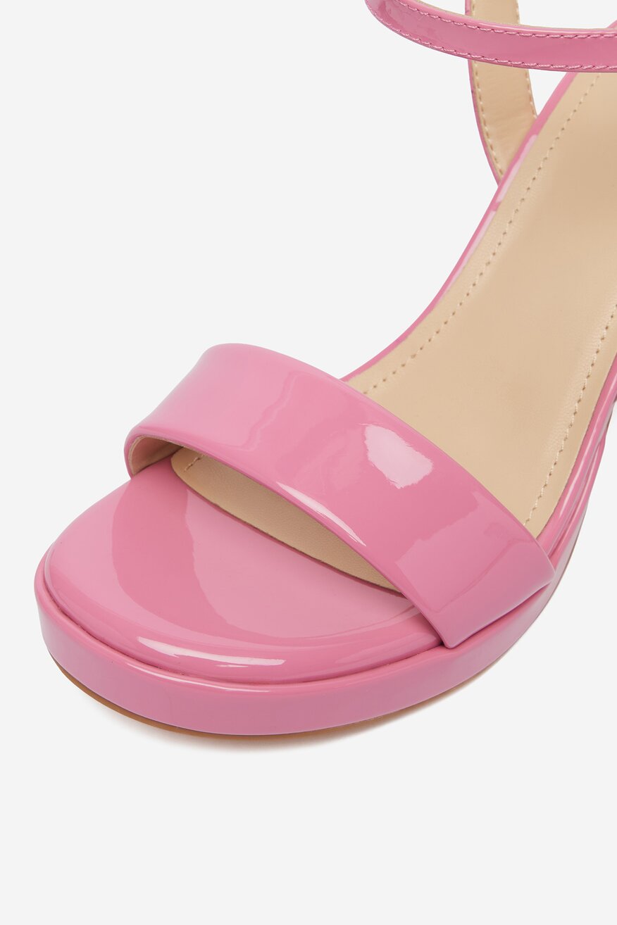 
                DeeZee - Sandały - 5906751863718