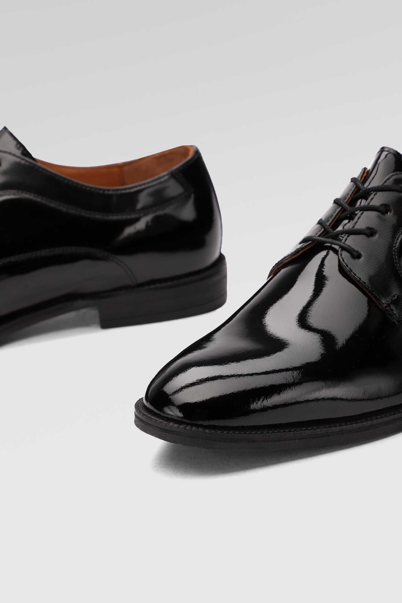 Półbuty Gino Rossi MI08-C796-798-06L Czarny