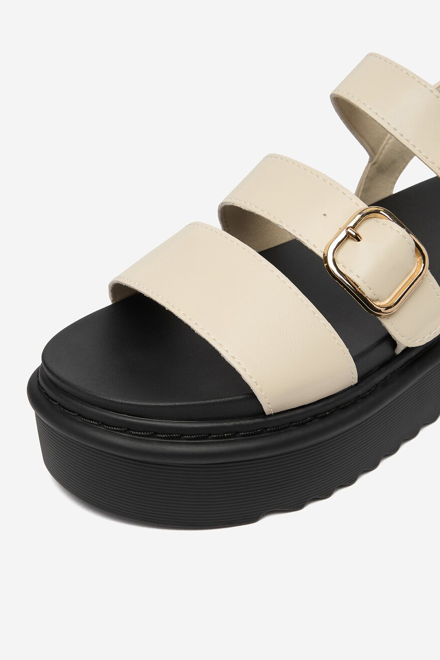 
                DeeZee - Sandały - 5906751857410