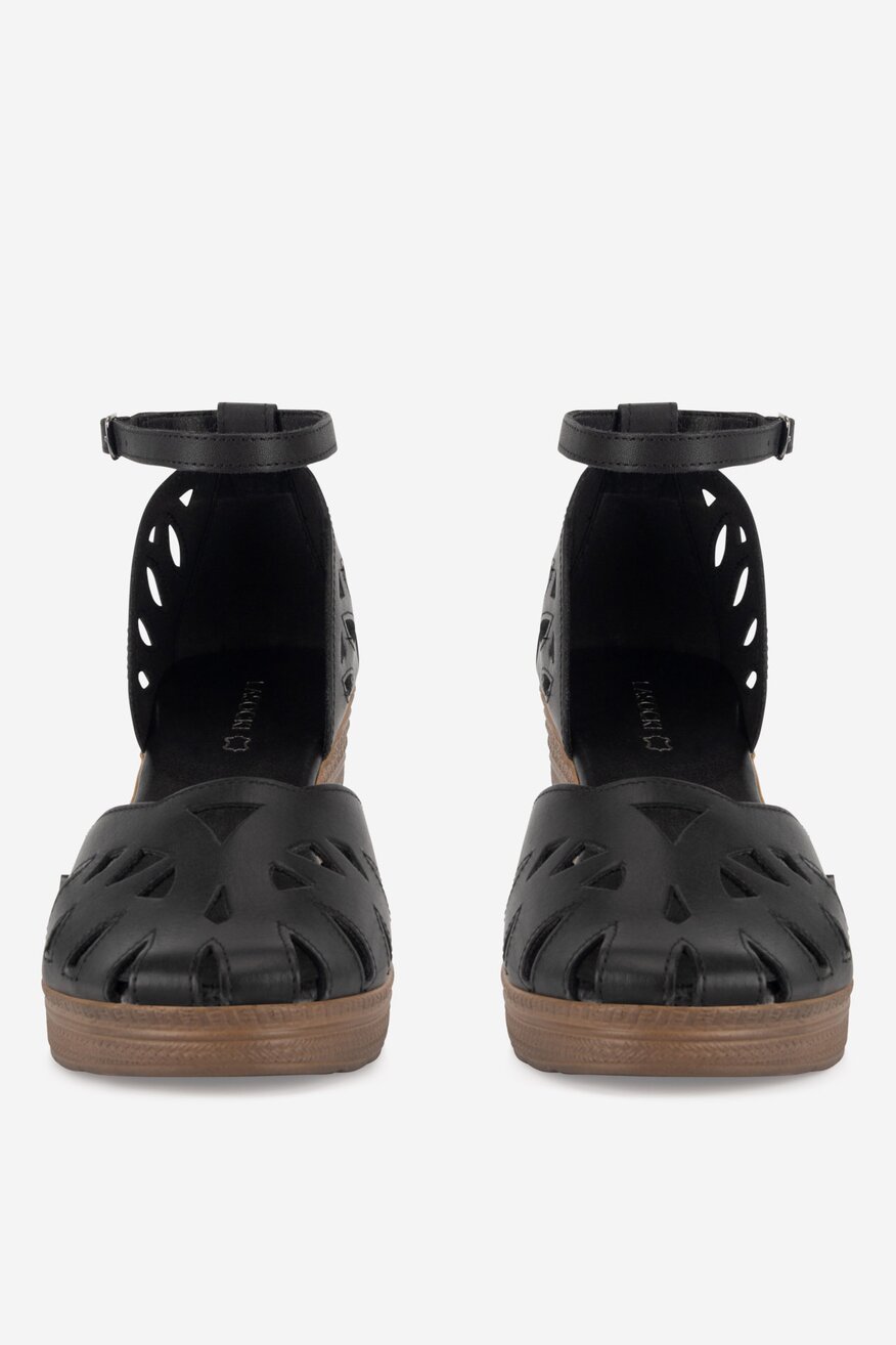 Lasocki - Sandały skórzane na koturnie - 5905588658900