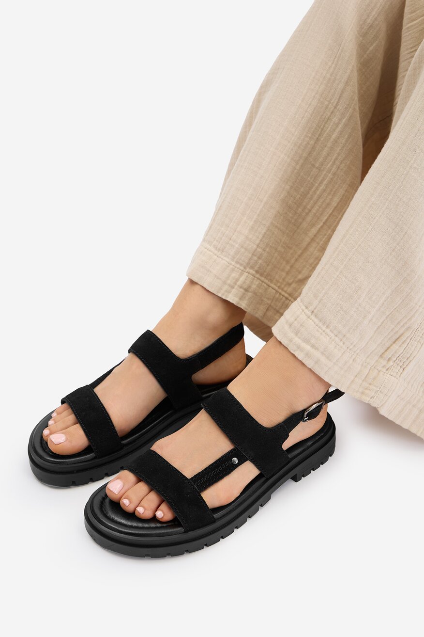 
                Сандалі Lasocki ЧОРНИЙ - 5906751958940