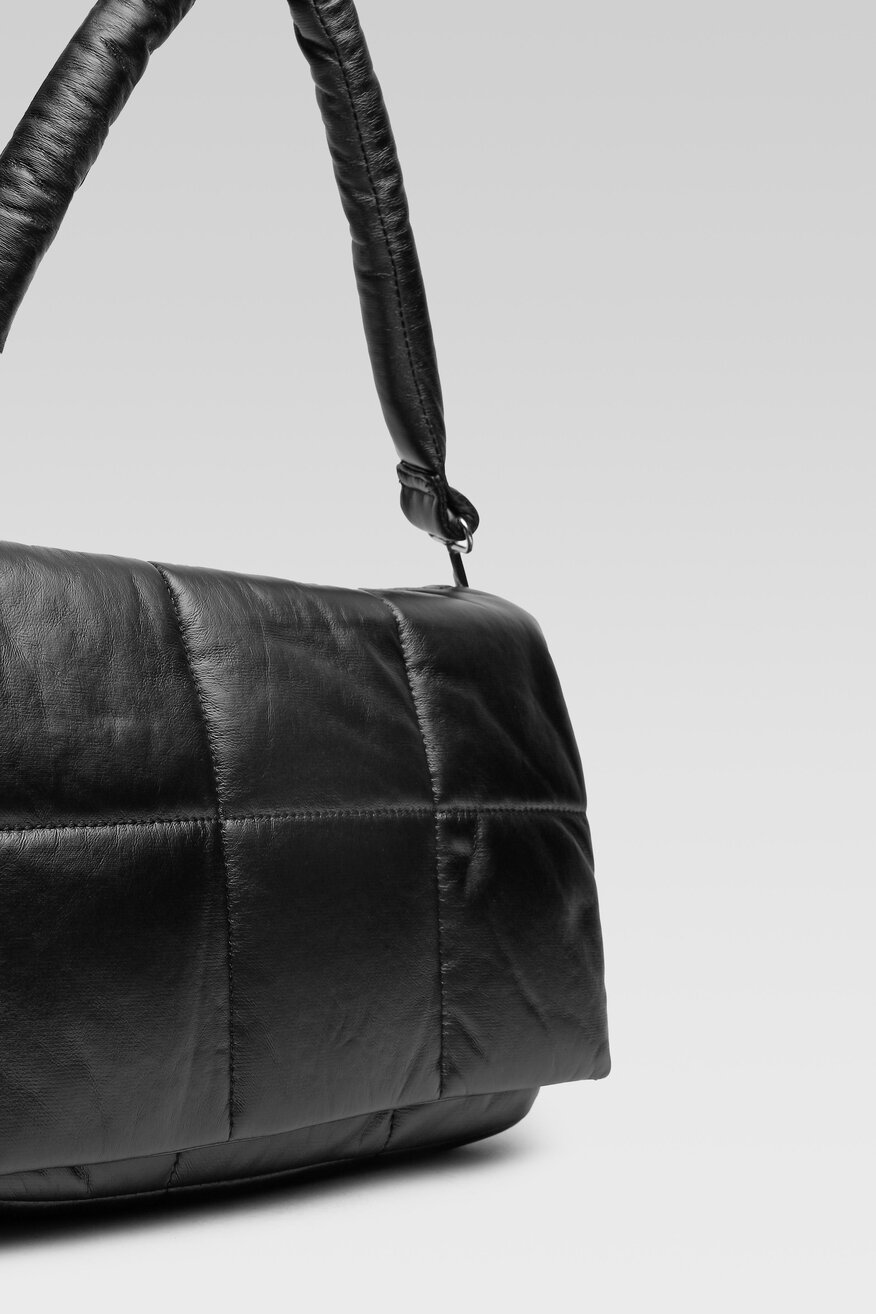 
                Jenny Fairy - Torebka pikowana czarna - 5903698835280