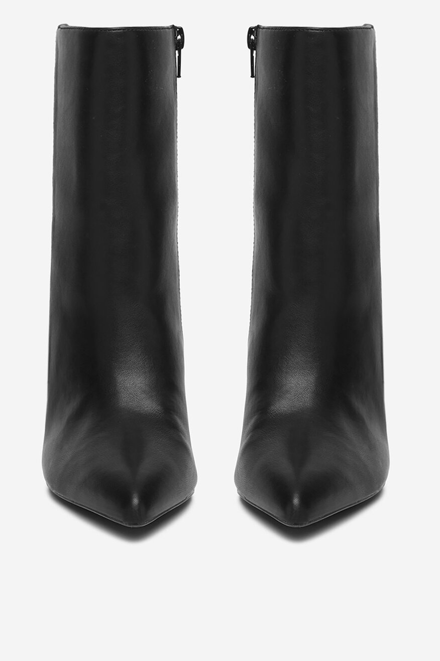 
                Боти DeeZee ЧЕРЕН - 5904410887792