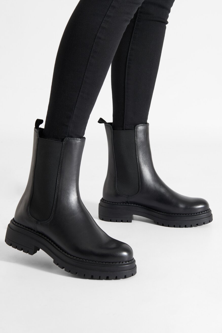 
                Kratke čizme Lasocki CRNA - 5905588796732