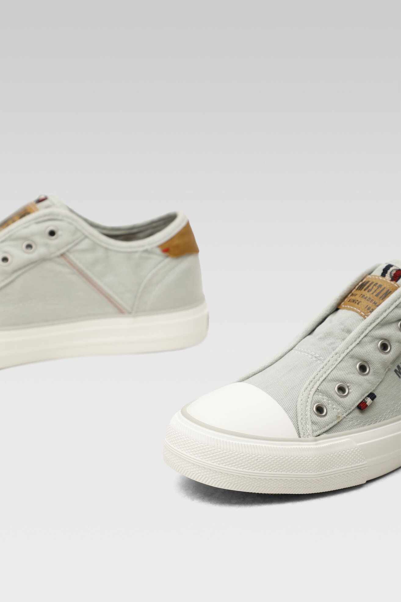 Trampki Mustang 1272-401 Szary jasny