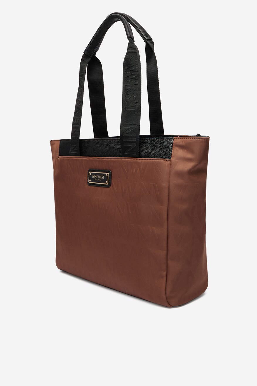 
                Дамска чанта NINE WEST КАФЯВ - 5906751677872