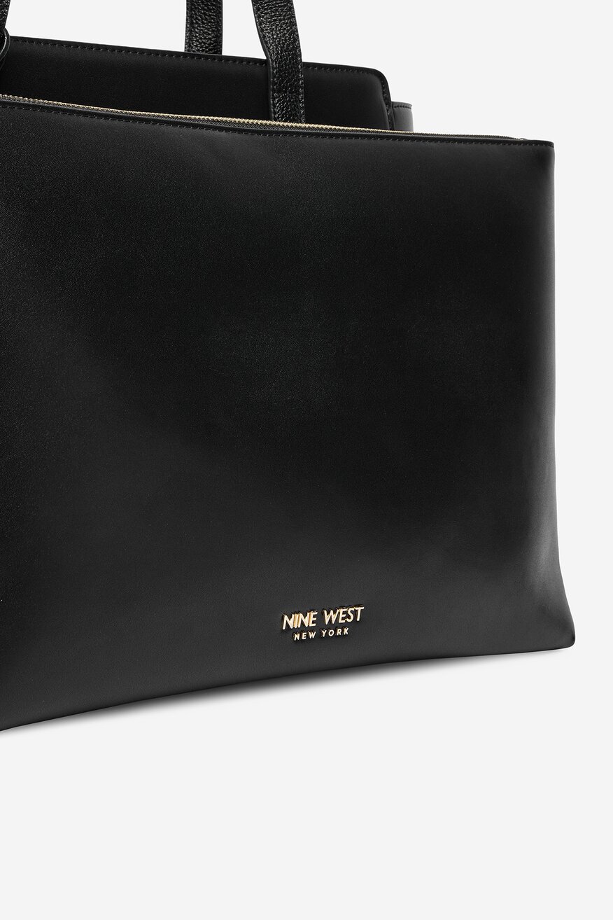 
                Дамска чанта NINE WEST ЧЕРЕН - 5906751397107