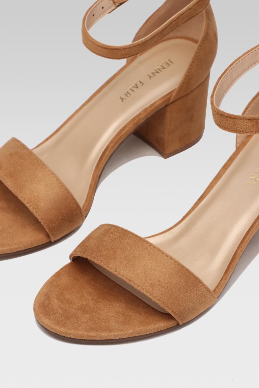 
                Jenny Fairy - Sandały na obcasie brązowe - 5903698432649