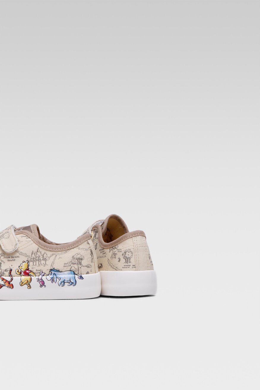 
                Winnie The Pooh - Trampki - 5904248840730