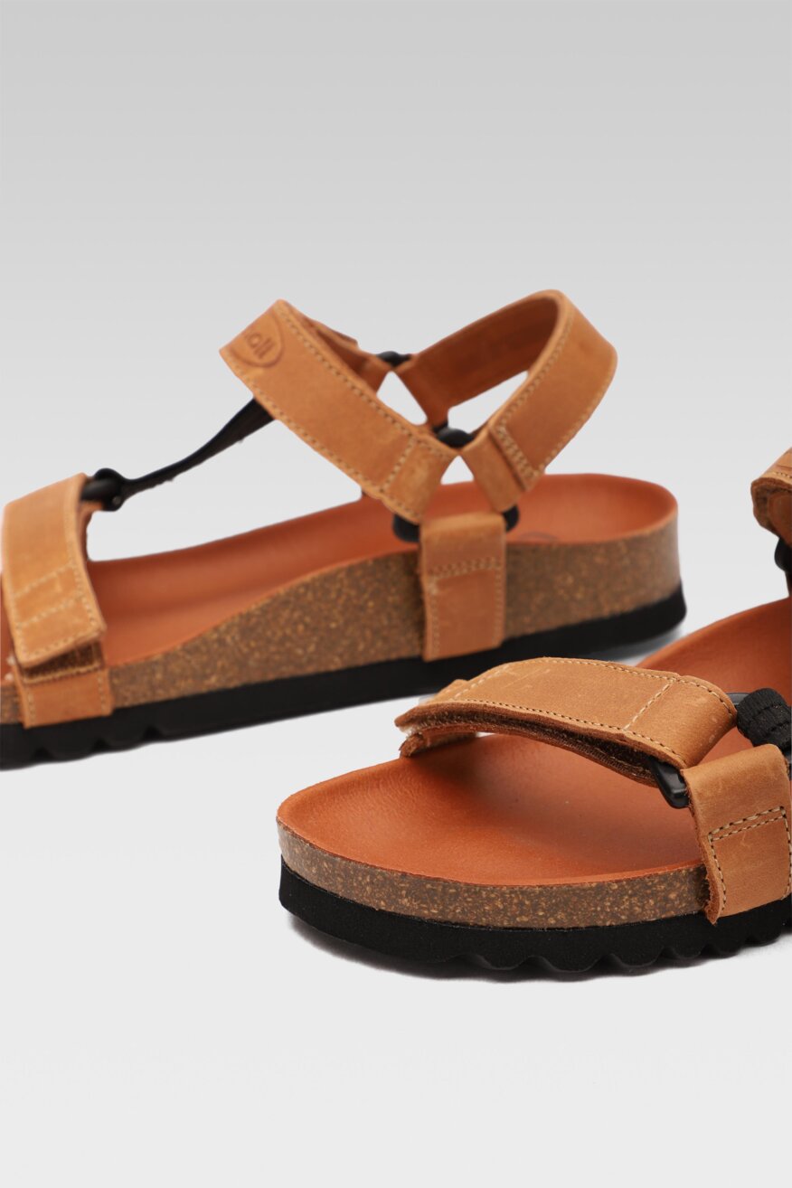 
                Scholl - Skórzane sandały brązowe - 5903698396323