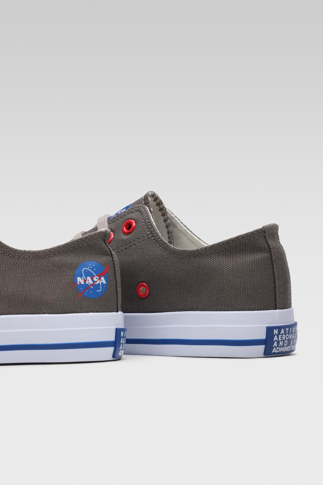 Trampki NASA TRAINAS-21-81 Szary