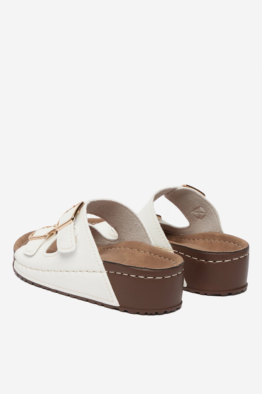 
                Шльопанець Go Soft БІЛИЙ - 5906751936283