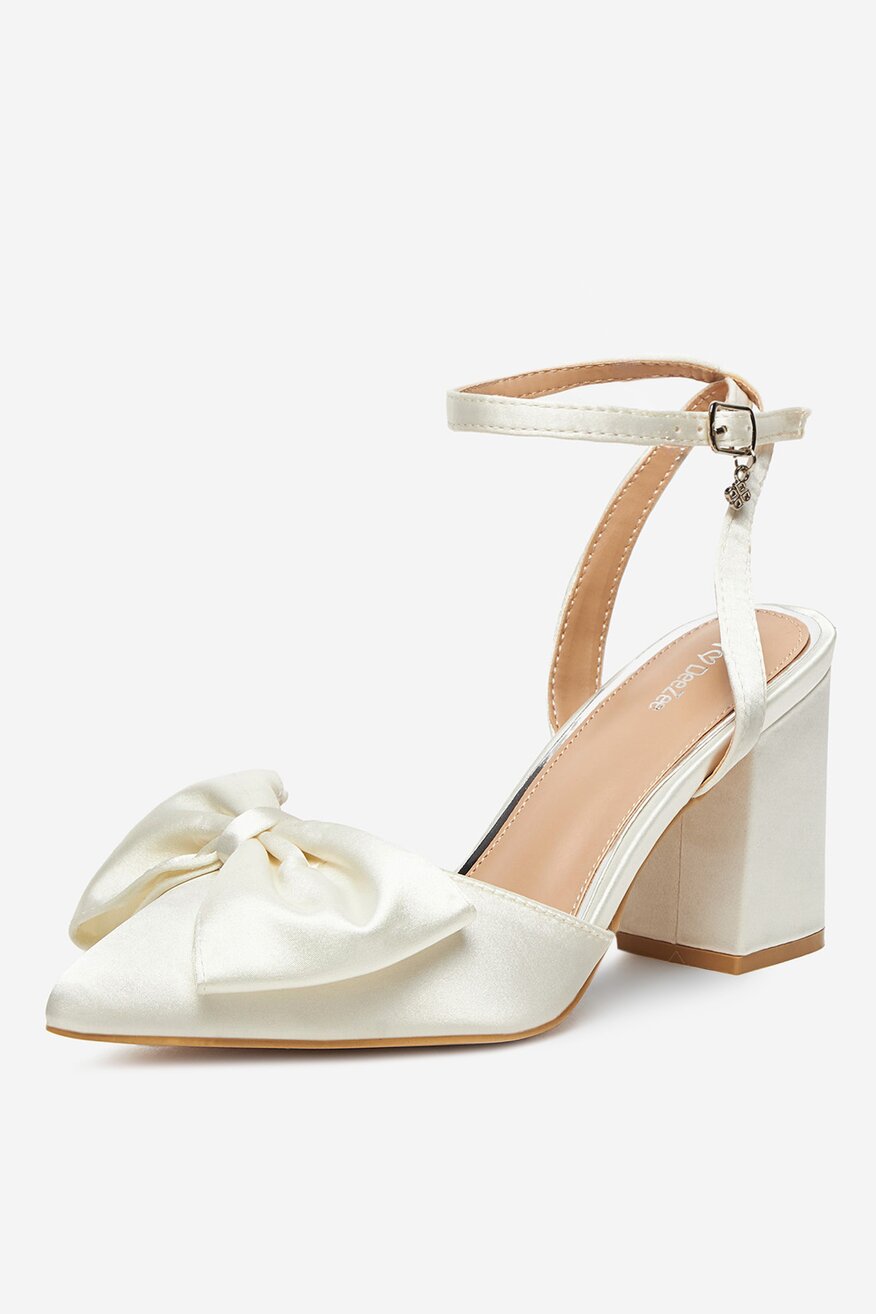 
                DeeZee - Czółenka na słupku - 5906751109984