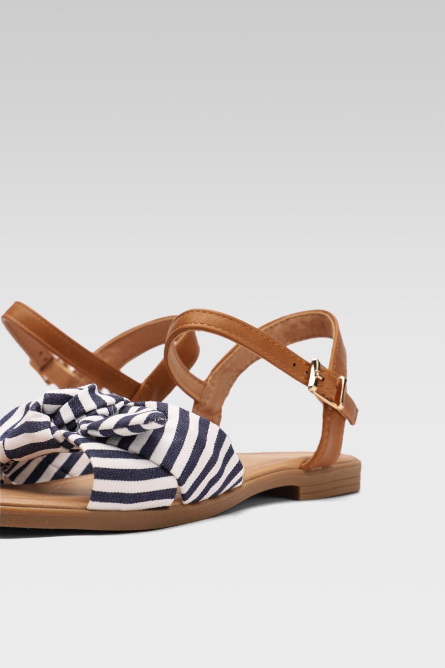 
                Bassano - Sandały niebieskie ze sprzączką - 5903698660448