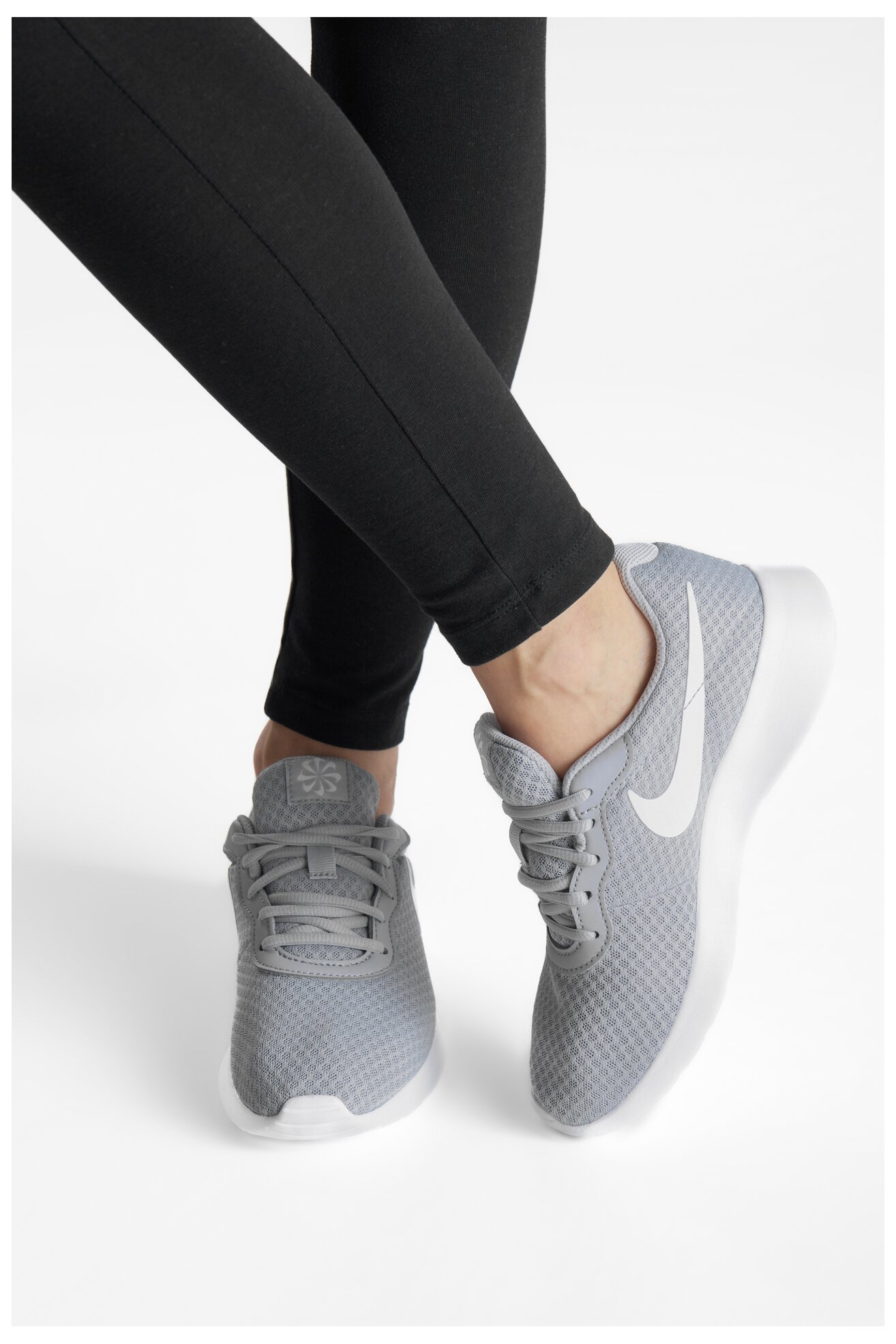 Obuwie sportowe Nike DJ6257-003 Szary