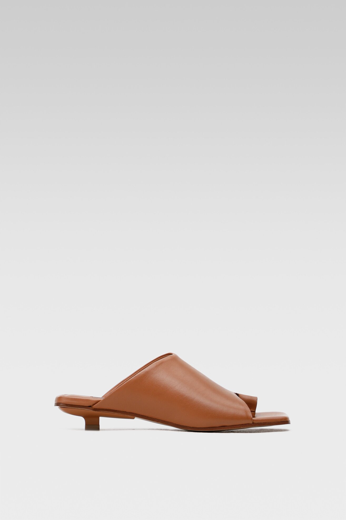 Klapki Gino Rossi 17120 Camel