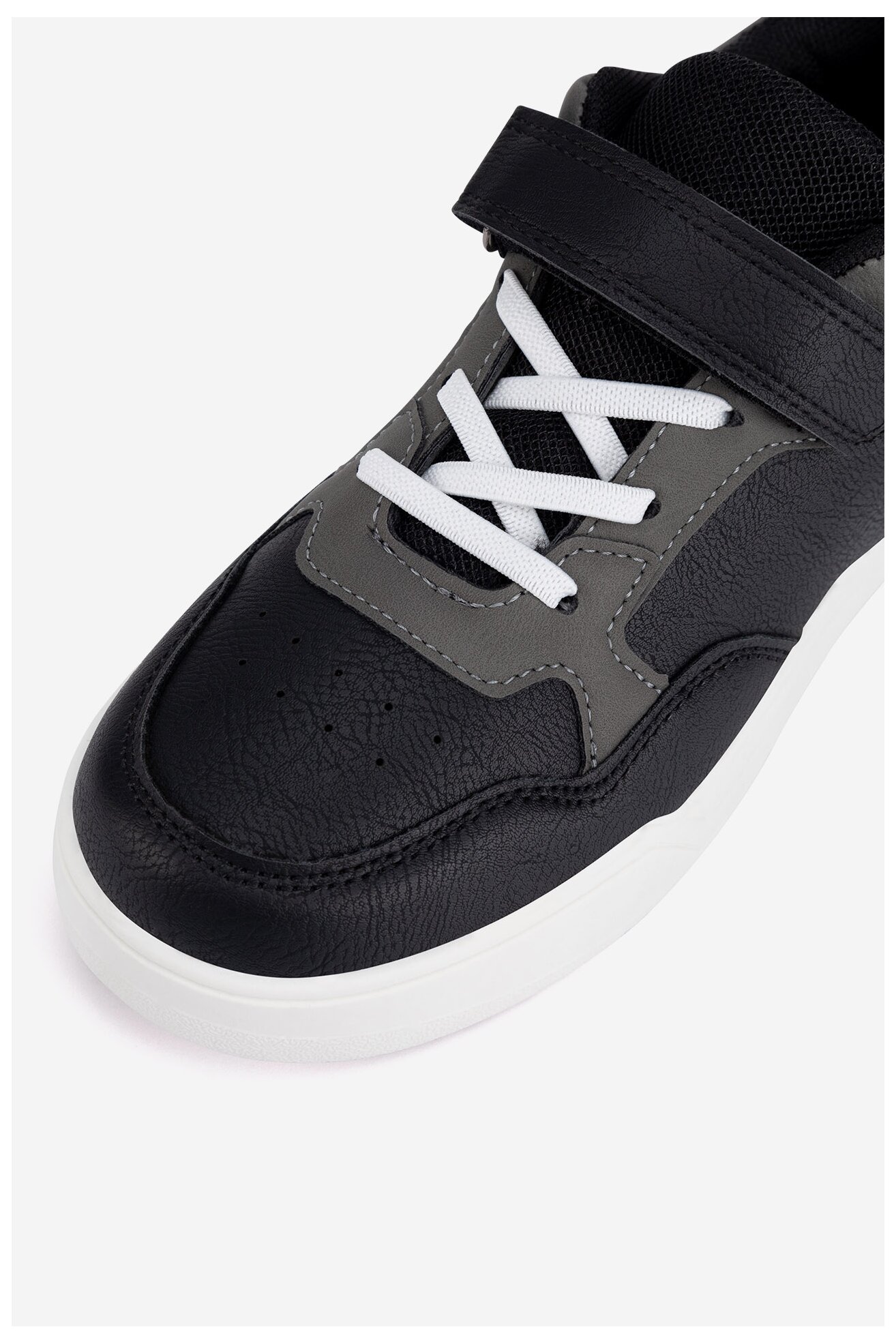 Tornacipő Action Boy AVO-274-056 FEKETE