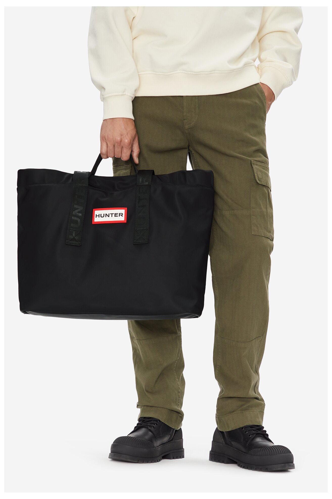 Kézitáska HUNTER C-HTR-K-011-06 FEKETE