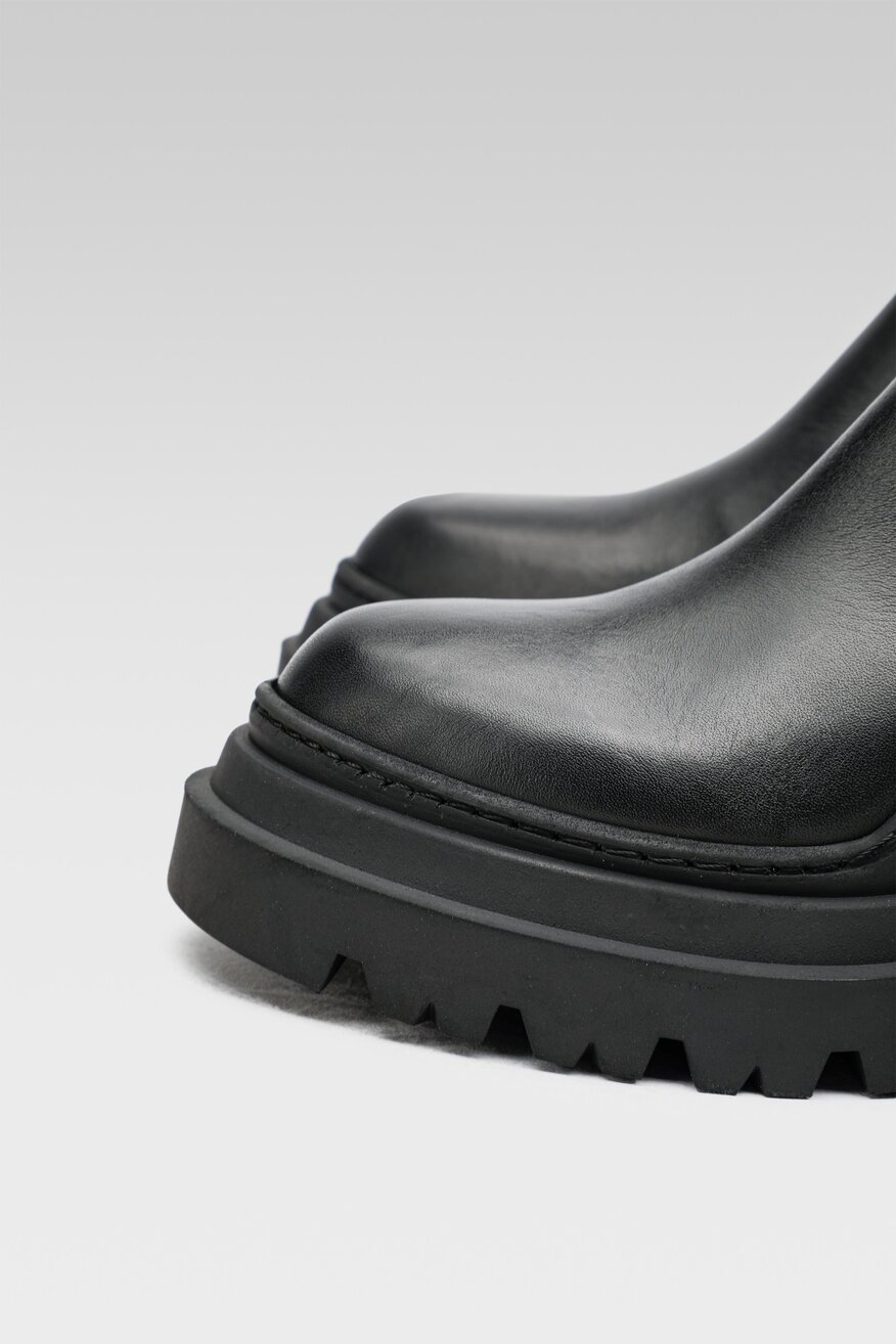 
                Badura - Skórzane botki czarne - 5904862186757