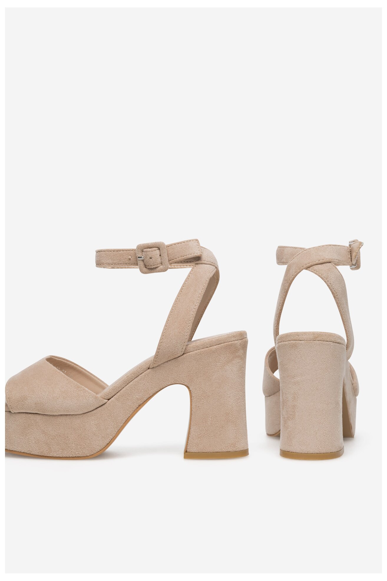 Сандали DeeZee HY1808-01 БЕЖОВ