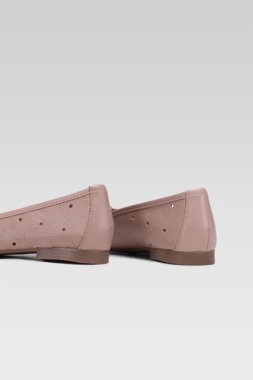 
                Lasocki - Skórzane baleriny ażurowe - 5903698569390