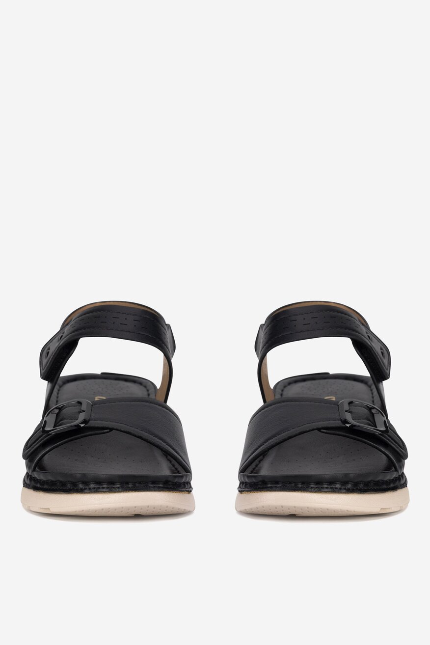 
                Clara Barson - Sandały na koturnie - 5905588632788