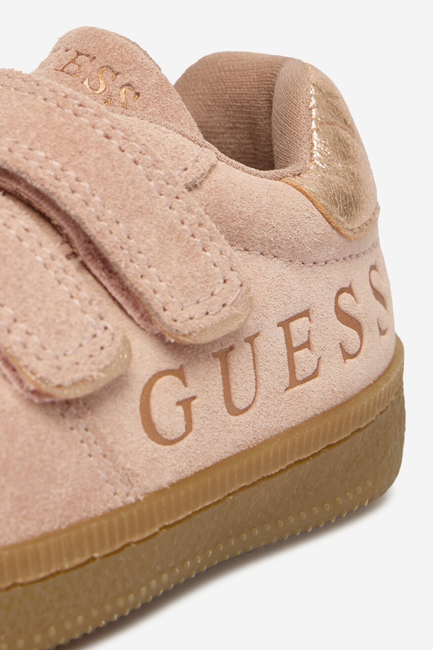 
                Кросівки GUESS СВІТЛО-РОЖЕВИЙ - 5906751803509