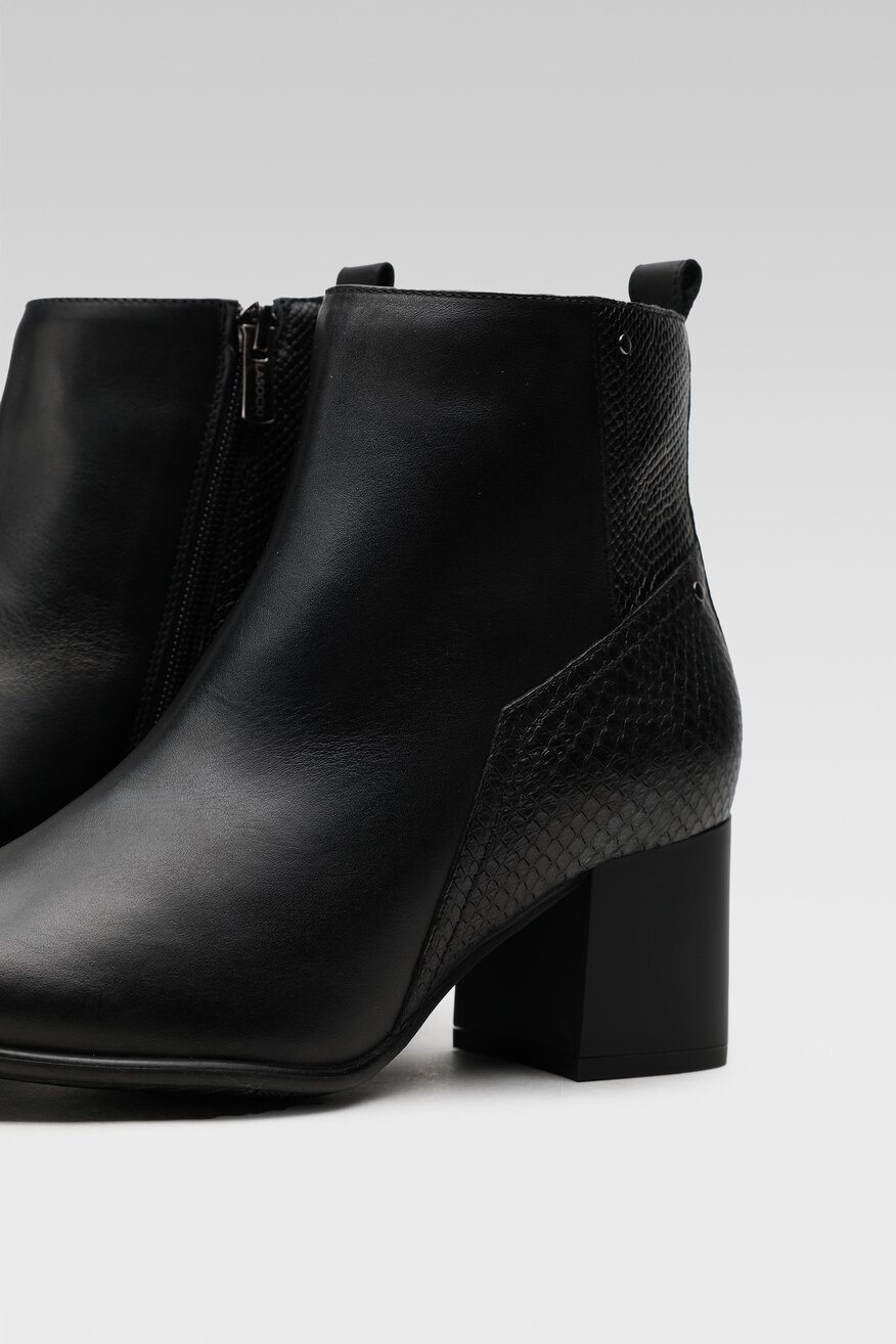 
                Lasocki - Skórzane botki czarne - 5903698858807