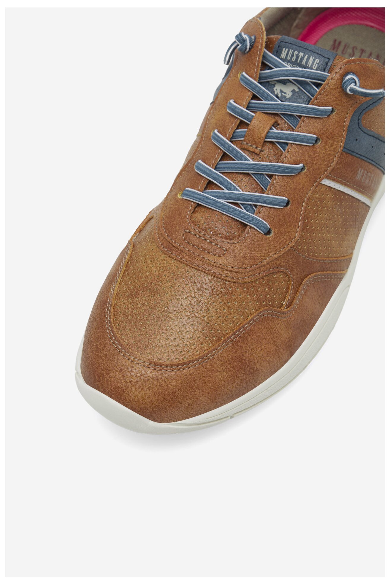 Półbuty Mustang 4138-310 Brązowy