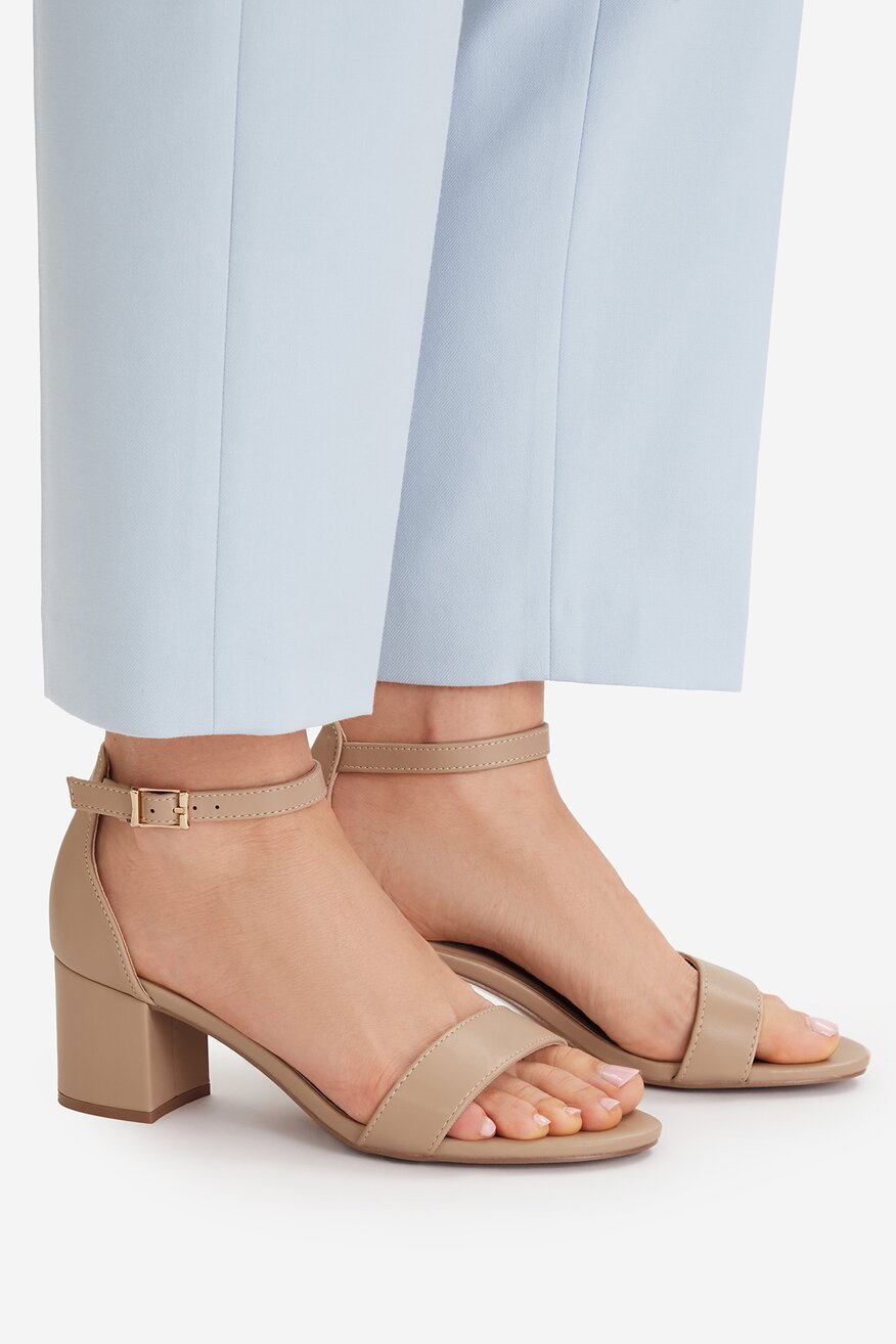 
                Сандалі Jenny БЕЖЕВИЙ - 5906751561201