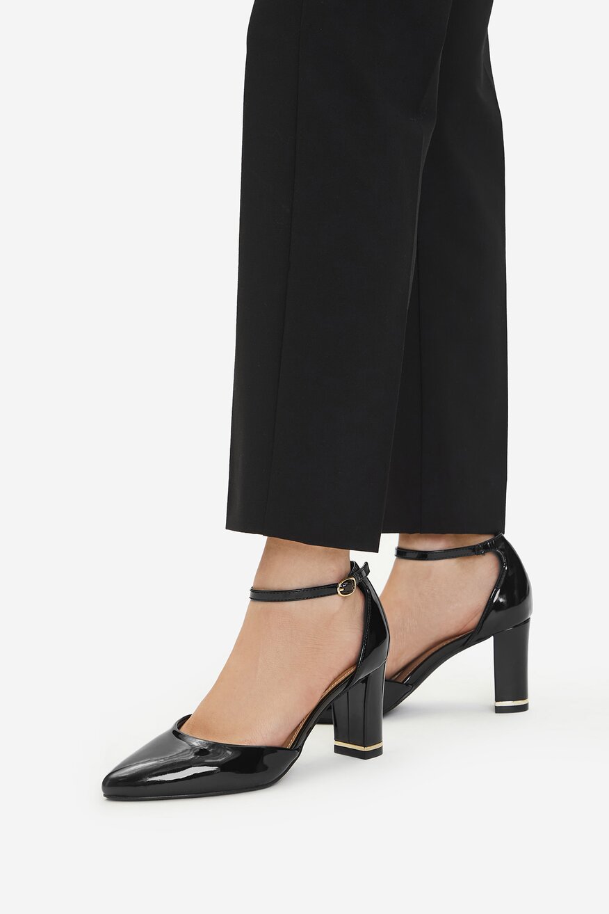 
                Lasocki - Czółenka na słupku - 5906751360187