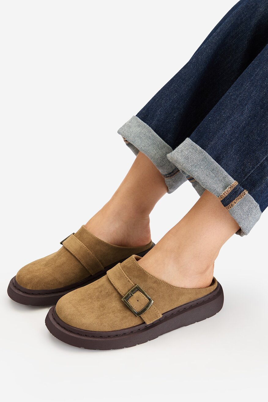 
                Шльопанець DeeZee БЕЖЕВИЙ - 5906751967164