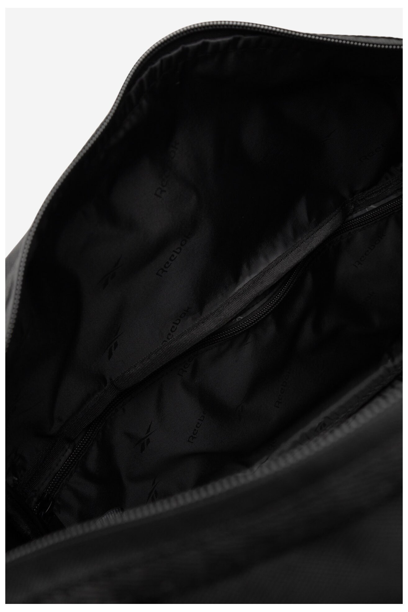 Чанта за пътуване Reebok RBK-010-CCC-05 ЧЕРЕН