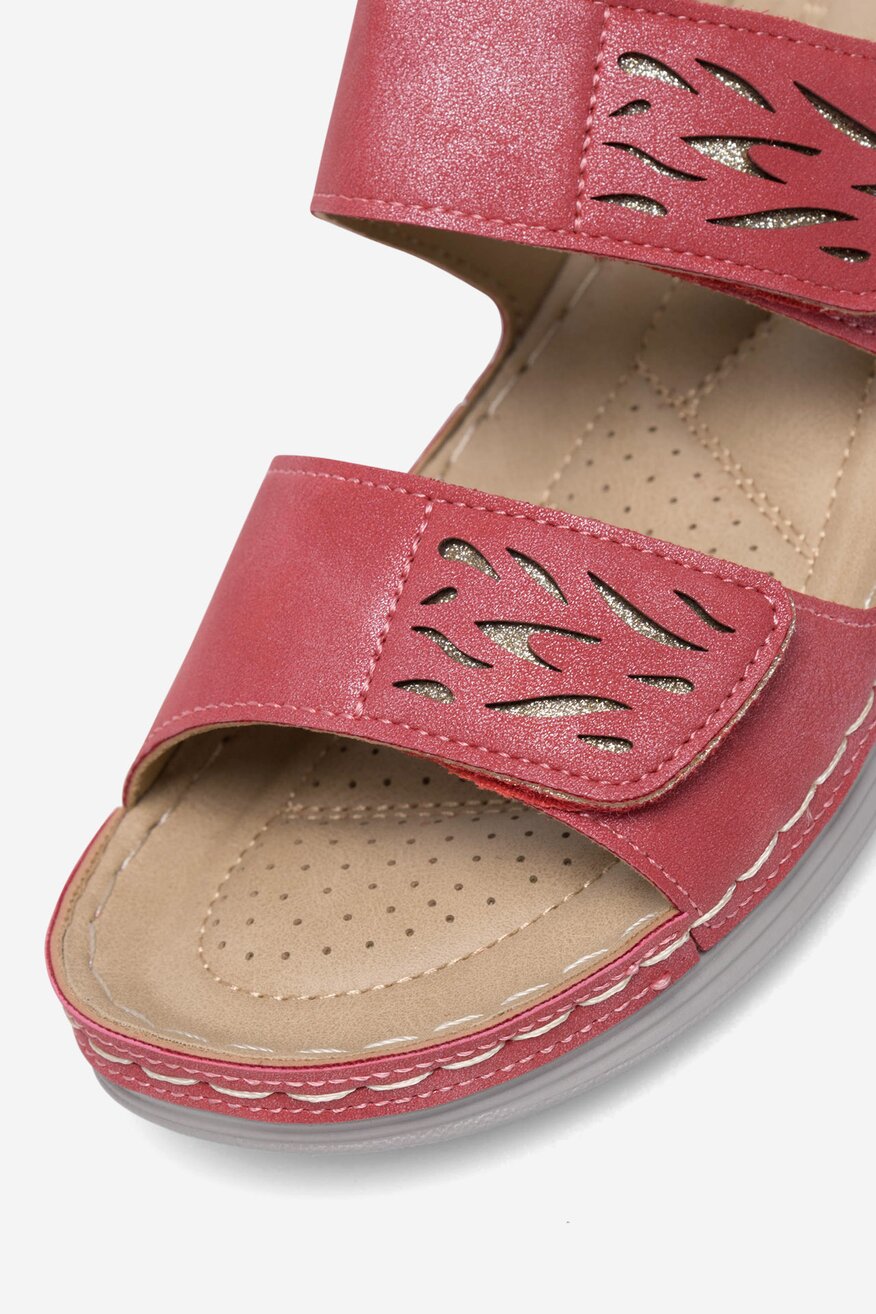 
                Clara Barson - Klapki - 5905588587989