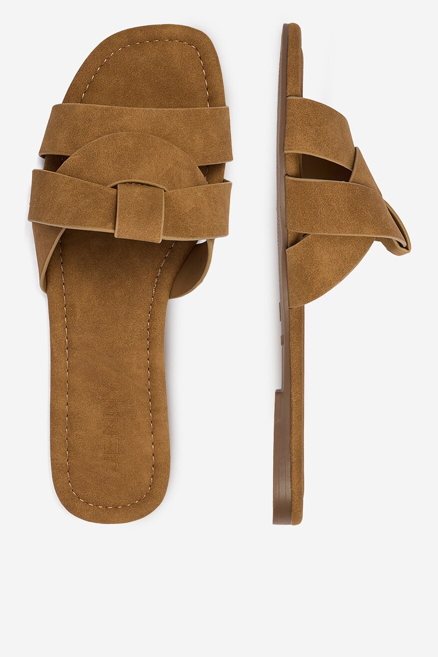 
                Шльопанець Jenny ВЕРБЛЮЖИЙ - 5906751720042